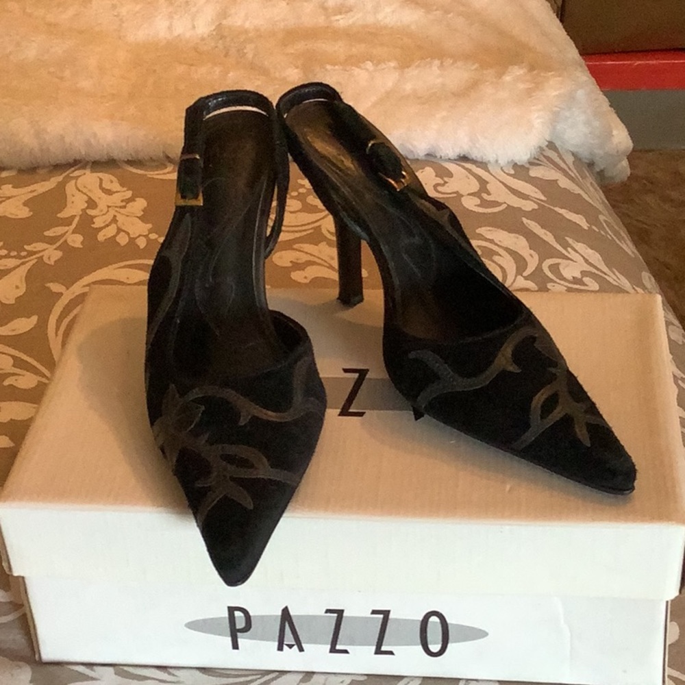 Sling back pumps